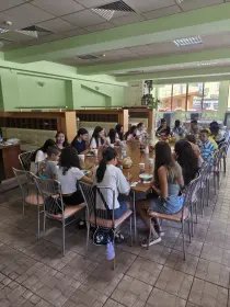 Деца в лагерната база на Картала